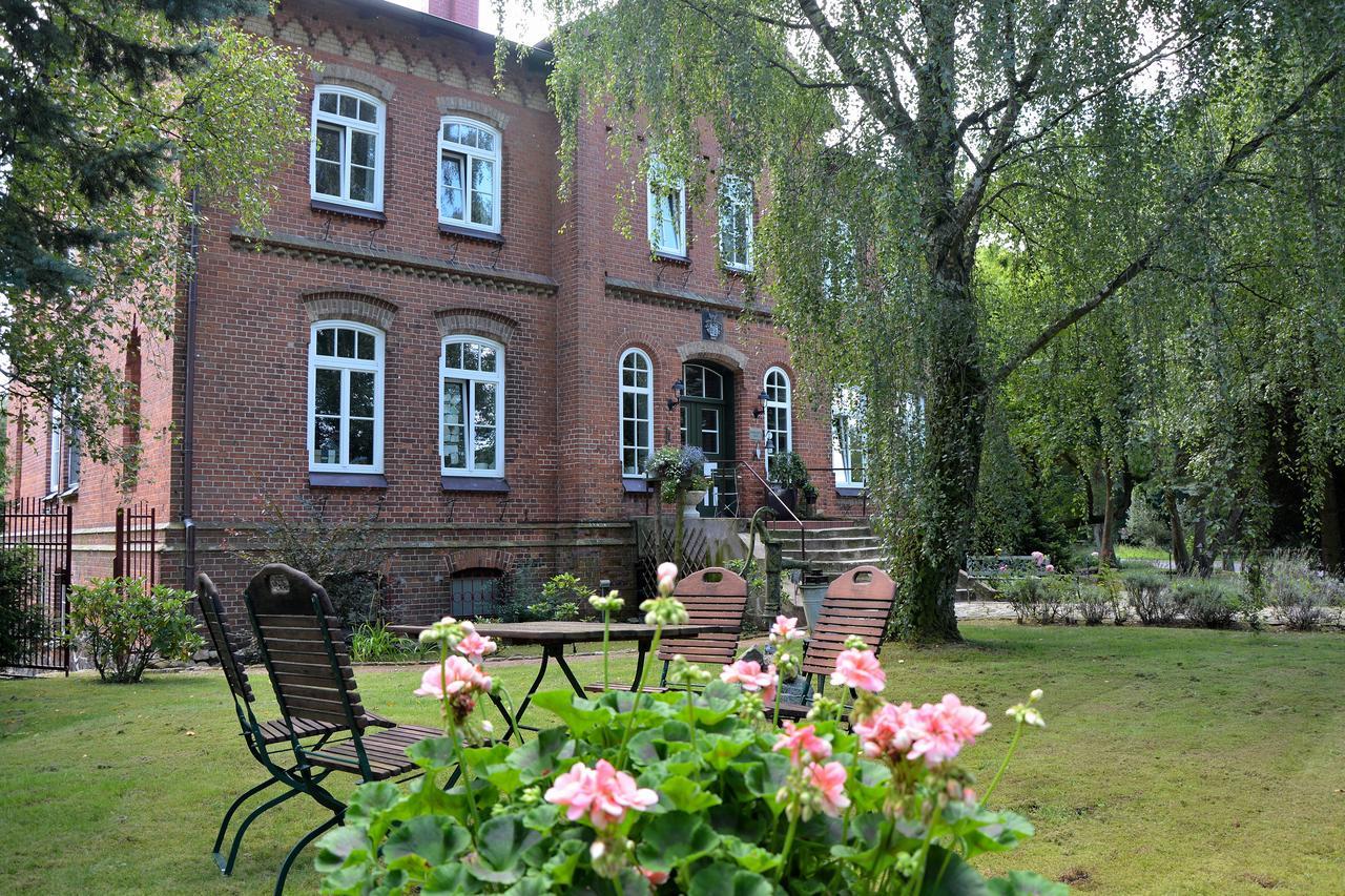 Hotel Gutshaus Zietlitz Dobbin-Linstow Exteriér fotografie